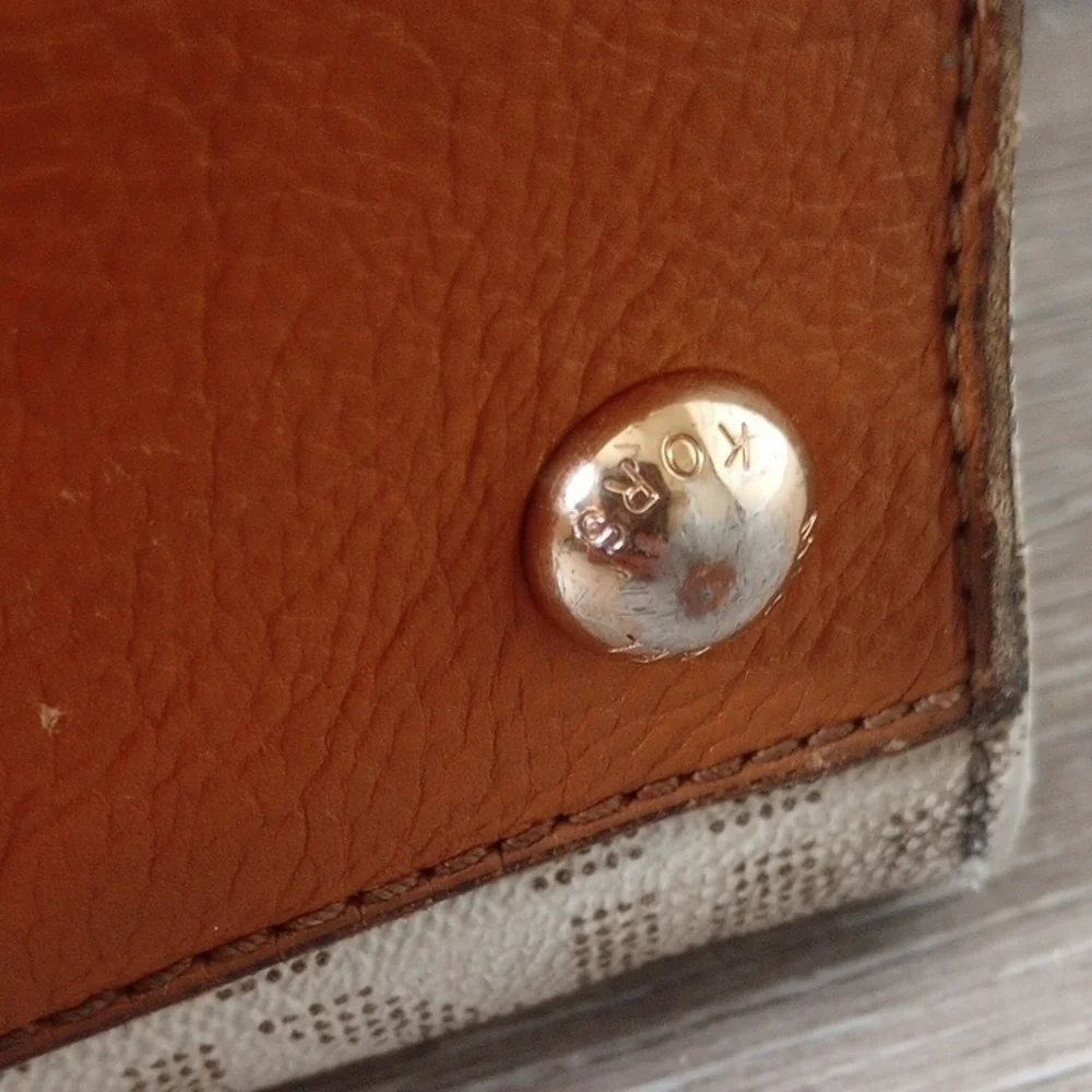 Michael Kors Beige and Brown Shoulder Bag - Picture 7 of 10